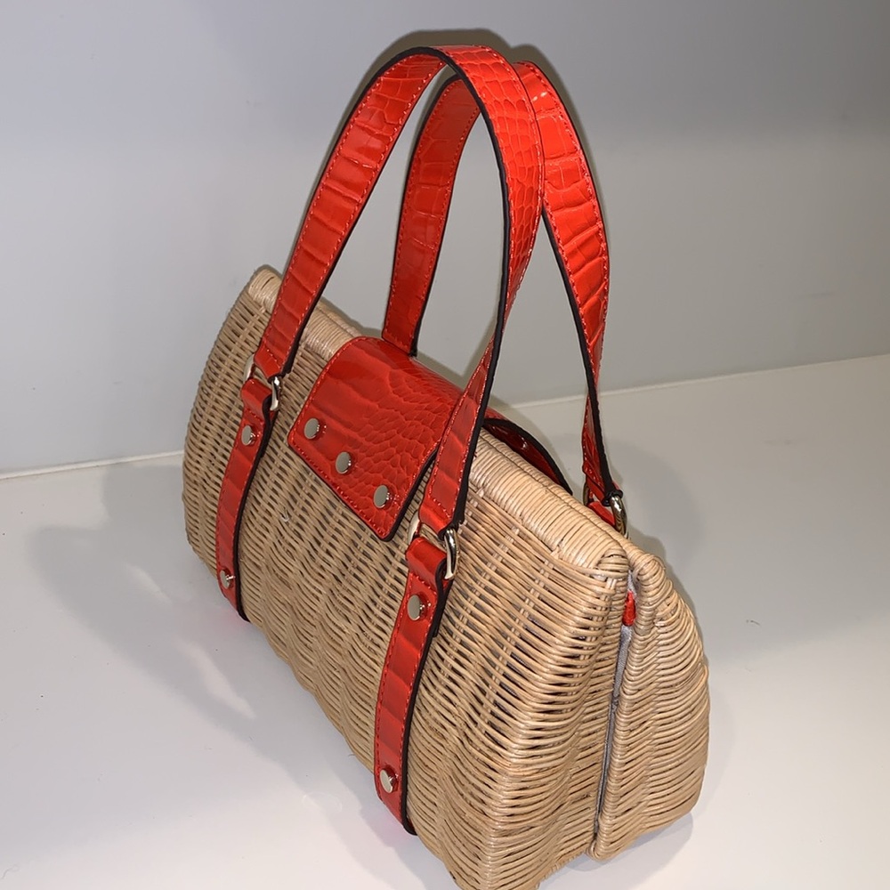 GUESS Paloma Satchel - Picture 7 of 16